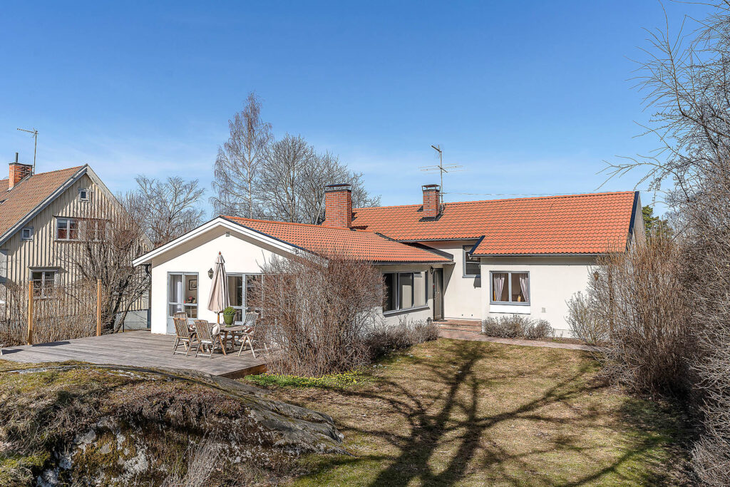 Tillaggsisolering Fasadbyte Sodertorns Villastad.jpg