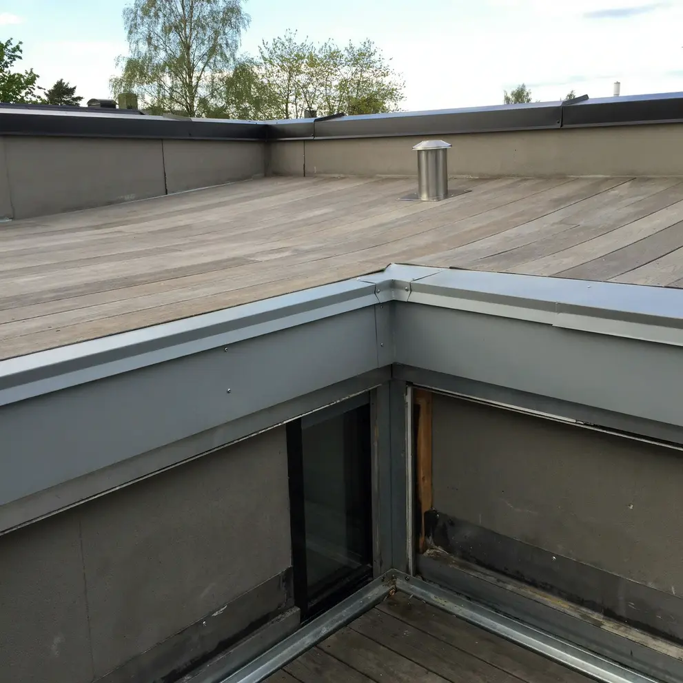 lackage renovering takterrass balkong skogas huddinge stockholm